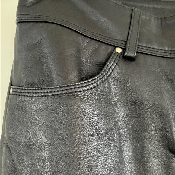 Danier Women's Black Leather Jean style buttery soft Pants fully lined - Picture 2 of 16